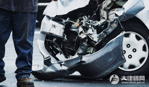 乘客抢夺网约车方向盘怎么定罪?