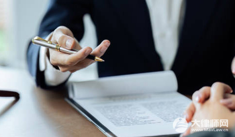 男子毒死9条宠物狗一审获刑4年,法律依据是什么？