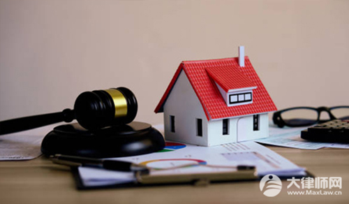 小区电梯广告费应归谁