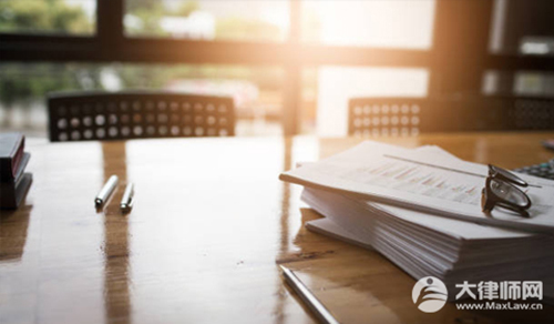 一方违约造成对方损失是否要赔偿