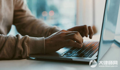 平台要求商家全网最低价或构成垄断,垄断行为违法吗？