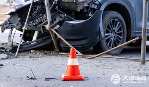 交警判对方全责对方不赔钱怎么办?