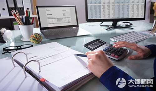 44岁被辞退怎么赔偿?