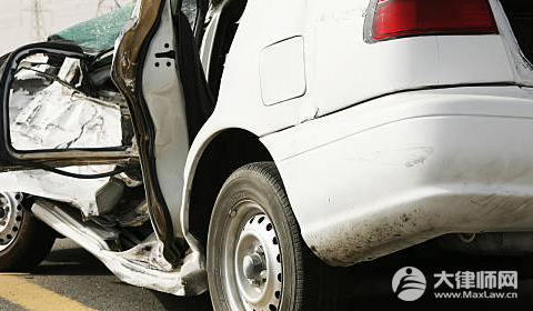 车祸脑震荡对方全责赔多少钱?