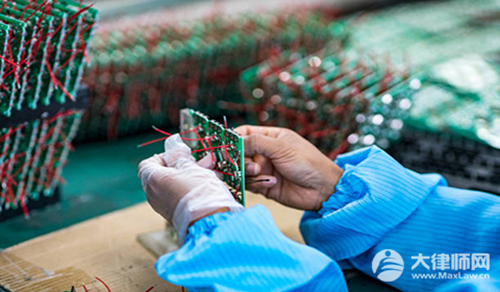 公司辞退孕妇怎么赔偿2026最新规定