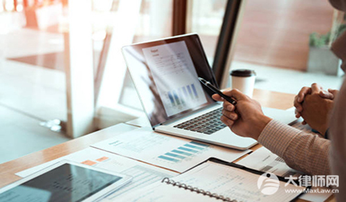 主播违规公司扣钱合法吗