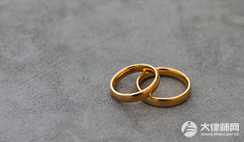 退伍费属于夫妻共同财产吗