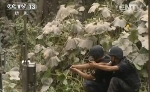 新疆和田击毙9名暴恐分子现场曝光