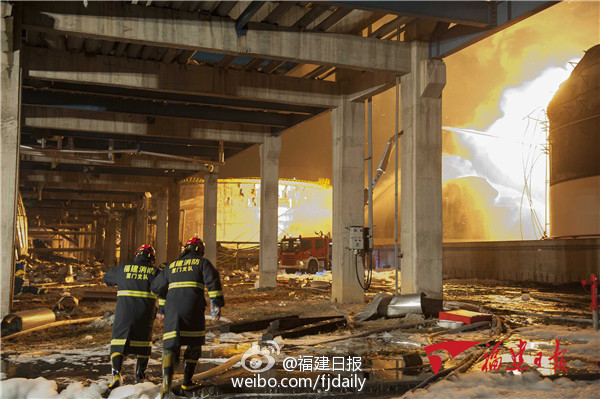 福建古雷PX工厂明火扑灭后今日凌晨复燃
