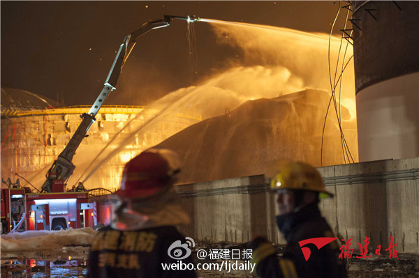 福建古雷PX工厂明火扑灭后今日凌晨复燃