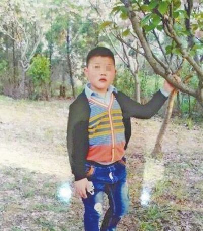 河南追责干尸男童案 18名工作人员受处分