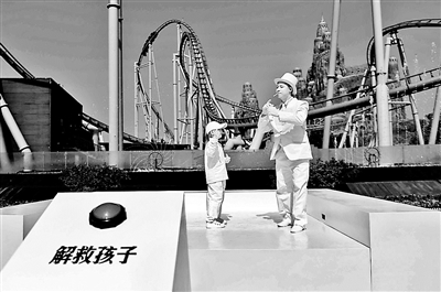 北京控烟令今起实施 千余监督员查控烟