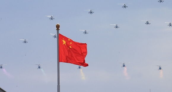 阅兵式演练现场 空中表演吸精