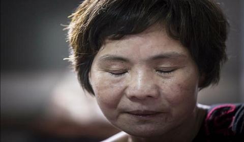 母亲寻子25年无果  肺癌晚期不改初衷