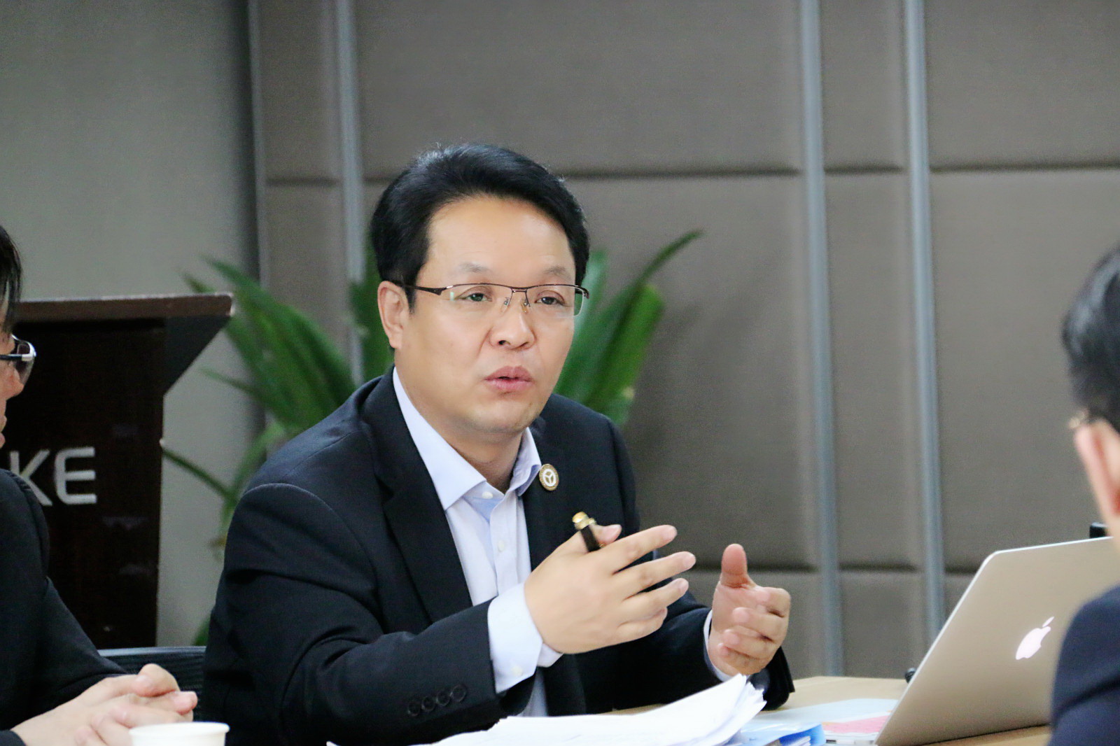 事后,车行义律师召集了北京市盈科律师事务所的王文林,彭坤,苏宝阳,张