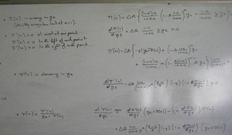 教授飞机上写“神秘符号”被疑恐怖分子！实情是……