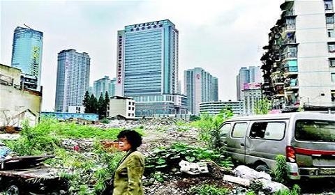 拆迁地块5年未动工 600还建户盼回家