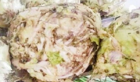 曝学生营养餐烂菜 回应：学校冒领学生餐费4万多