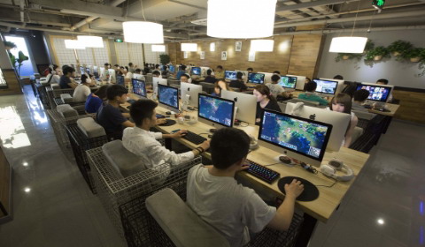 文化部暑期暗访文化市场 严查上网服务场所