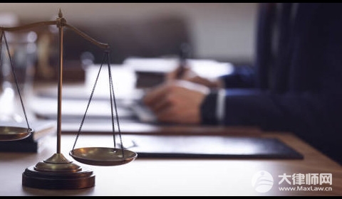 男子骑自行车连夜狂奔60公里撬功德箱,偷了3000多元硬币构成犯罪吗？