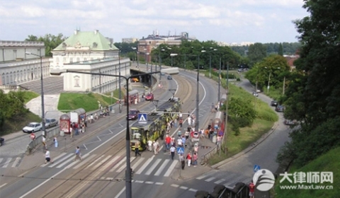 驾驶小型汽车在高速公路超过50%扣多少分?