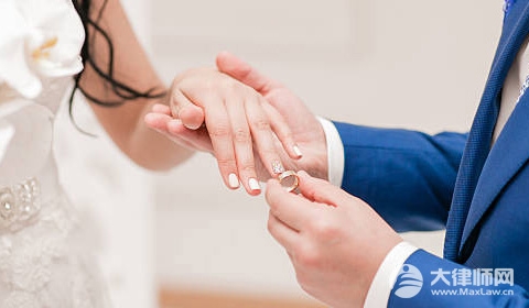 先办婚礼还是先领证