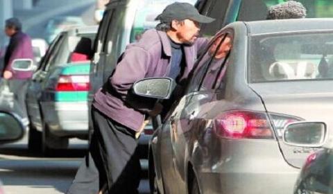 躺着不动月入七千超白领 这样的工作你要吗？