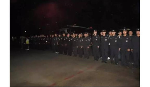 台州突击扫黄：抓捕20余人 地上全是纸巾安全套