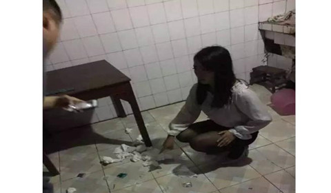 台州突击扫黄：抓捕20余人 地上全是纸巾安全套