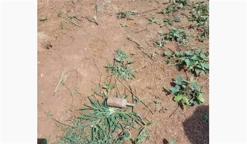 缅甸小和尚把地雷当球踢 玩了几天突然爆炸