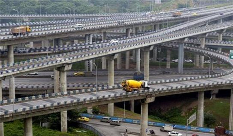 屋顶上是马路 数数重庆还有哪些神奇建筑