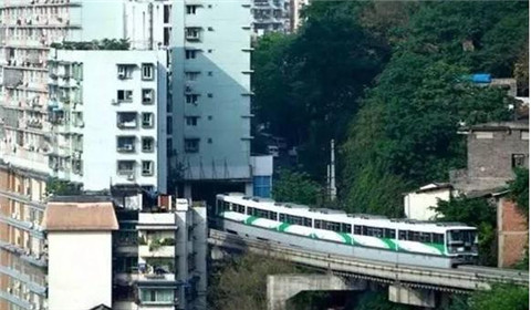 屋顶上是马路 数数重庆还有哪些神奇建筑