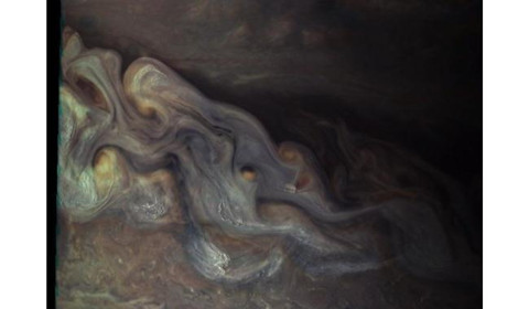 NASA发布震撼木星高清近距离照片 如印象派大师画作