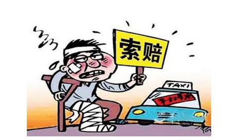 交通事故中侵权人和保险公司怎么承担赔偿责任？