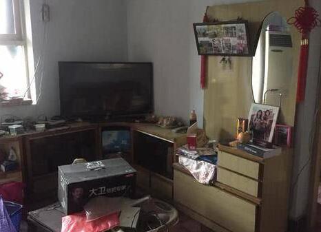 77岁父亲与养女断绝关系 能否起诉要回抚养费和赠与房产？