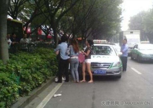 2018年原配打小三犯法吗?曝光小三隐私犯法吗?