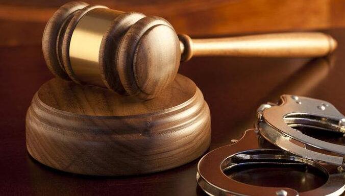 少女遭开水灌嘴其父涉嫌故意伤害罪 检察机关提起公诉的条件