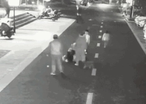 杭州狗主人纵狗行凶还打人被刑拘 涉嫌寻衅滋事罪最多判几年?