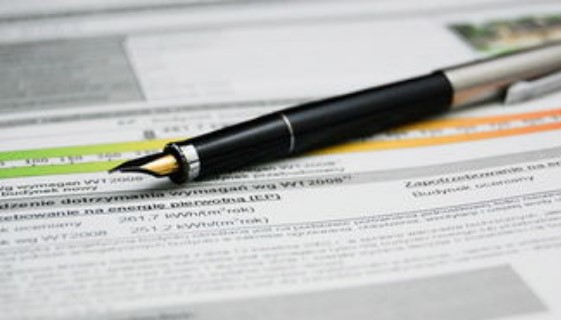 陪客人外出取景弄丢东西？无偿保管合同谁来赔偿？