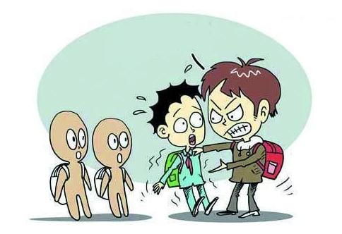 13岁男生殴打老太 男孩行为是否构成敲诈勒索？