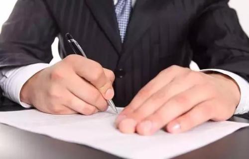 2019年公司法人要签劳动合同吗？公司法人代表的责任和义务有哪些？