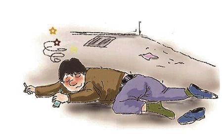 女孩醉酒吞下汤勺 喝酒发生意外责任怎么追究？
