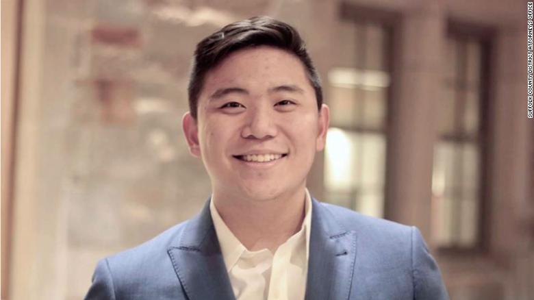 野蛮女友虐待男友  在我国教唆他人自杀是判故意杀人罪吗？