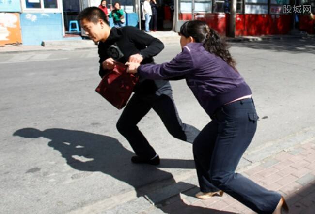 2019年紧急避险要符合哪些条件?哪些人不适用紧急避险?