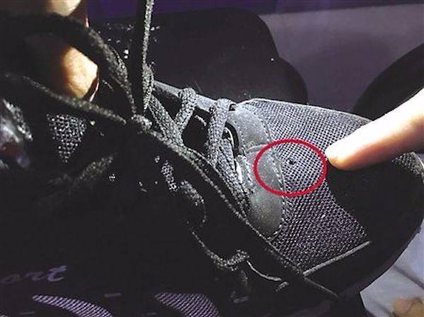 男子鞋内藏摄像头 偷拍女性裙底犯罪吗？