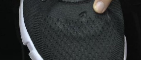 男子鞋内藏摄像头 偷拍女性裙底犯罪吗？