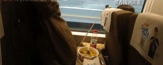 高铁吃东西遭骂，法律禁止高铁上吃东西吗？高铁能吃泡面吗？