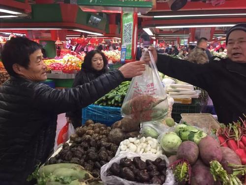 北京商超不能免费提供什么塑料袋？北京商超免费提供塑料袋会怎么处罚？