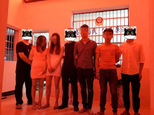  三个人性行为算不算聚众淫乱？聚众淫乱怎么处罚？