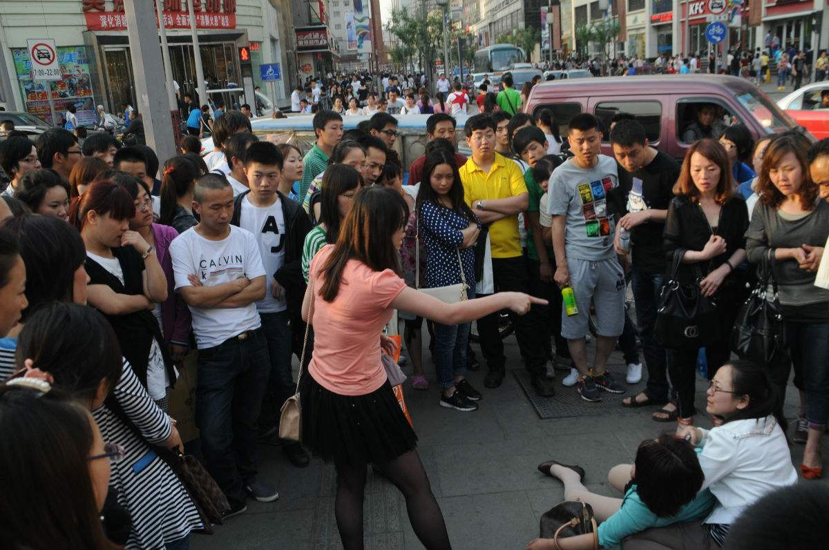 打人致轻微伤不愿赔偿怎么办？2020年打人致轻微伤的处罚是怎样？